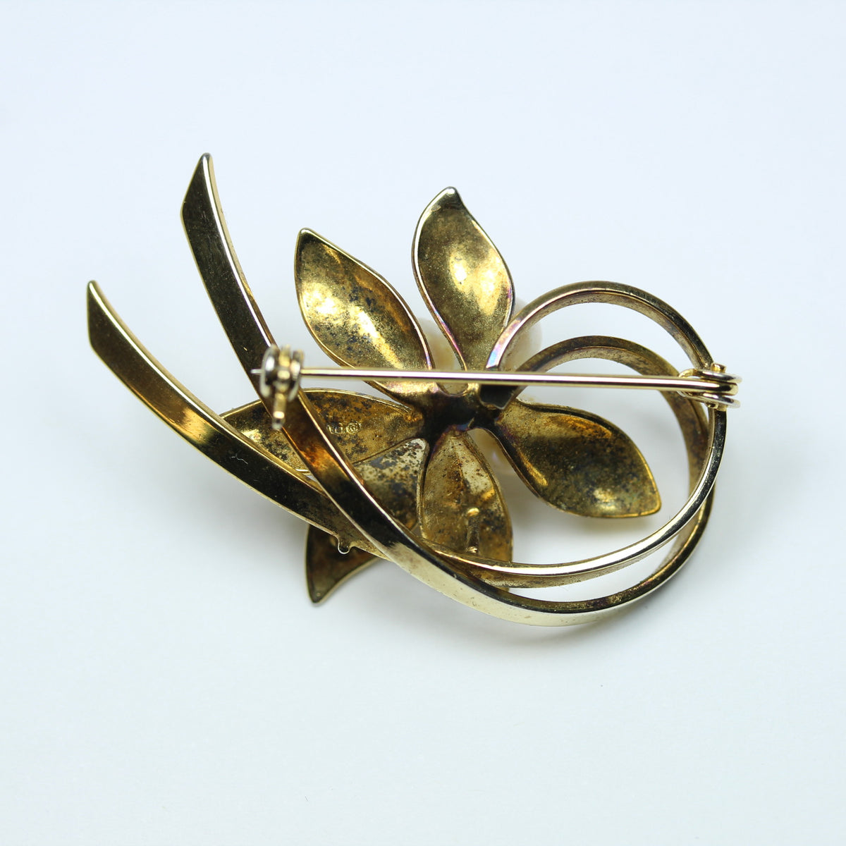 9ct Yellow Gold Freshwater Pearl Floral Brooch