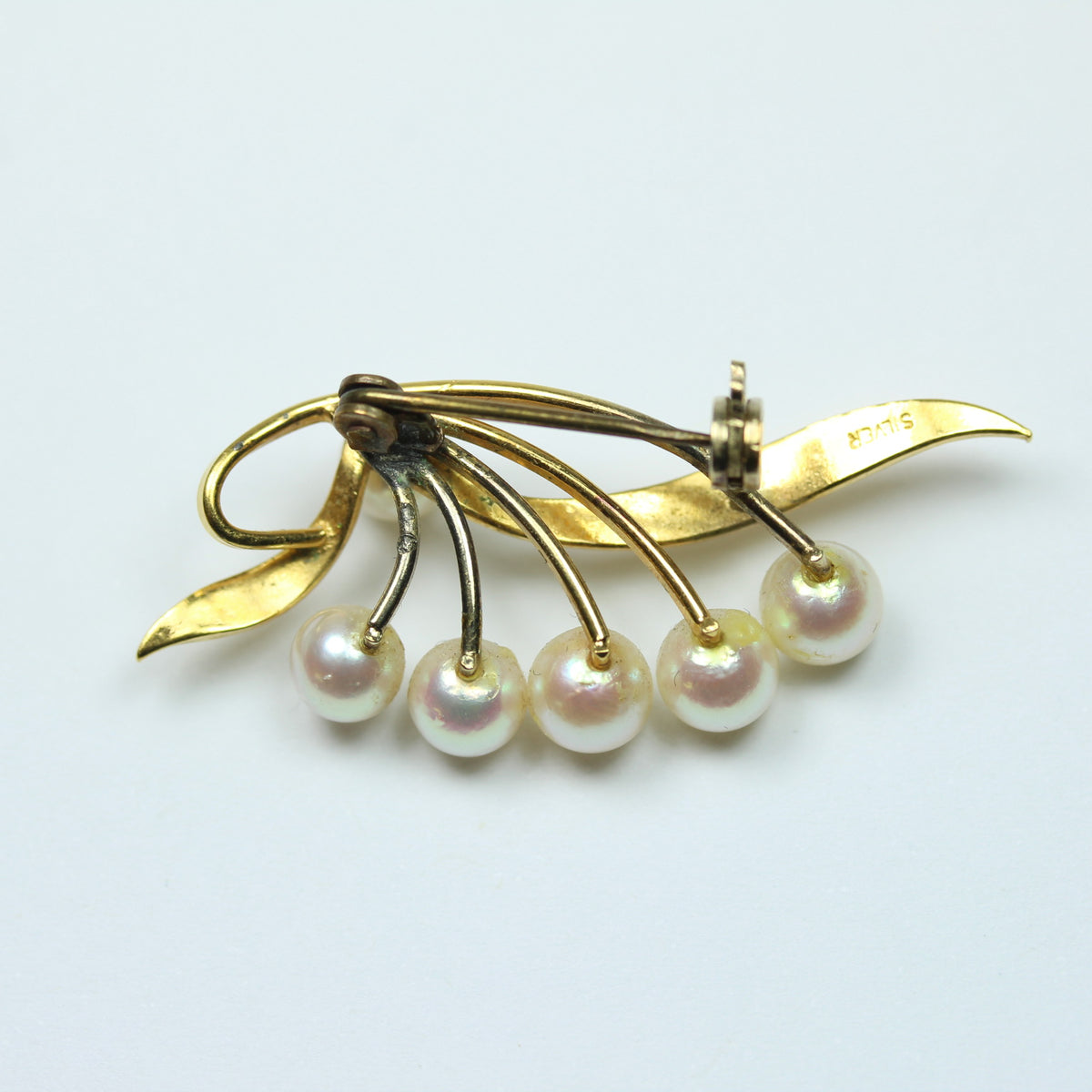Elegant 9ct Yellow Gold Freshwater Pearl Floral Brooch