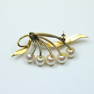 Elegant 9ct Yellow Gold Freshwater Pearl Floral Brooch