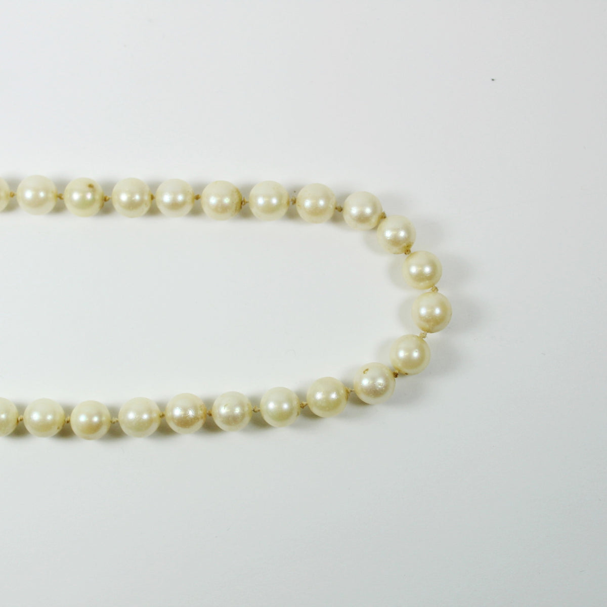Pale Yellow Cultured Pearl Necklace