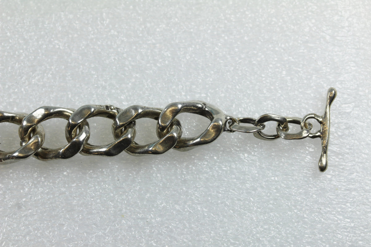 Hammered Curb Chain with Central Plate Toggle Clasp
