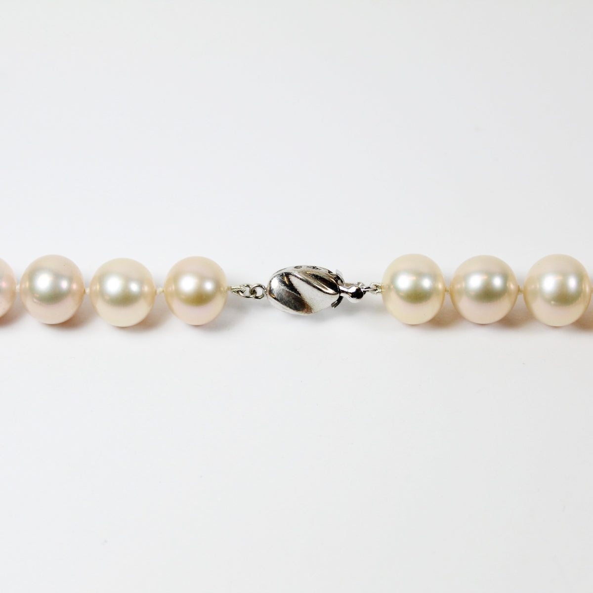 Round Pink AAA Freshwater Pearl Beaded Necklace