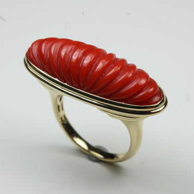 9ct Yellow Gold Ridged Oval Cut Coral Ring