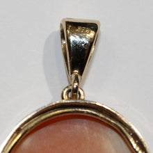 Vintage 9ct Yellow Gold Conch Shell Cameo Pendant
