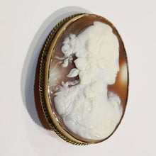 Antique 9ct Yellow Gold Conch Shell Cameo Brooch