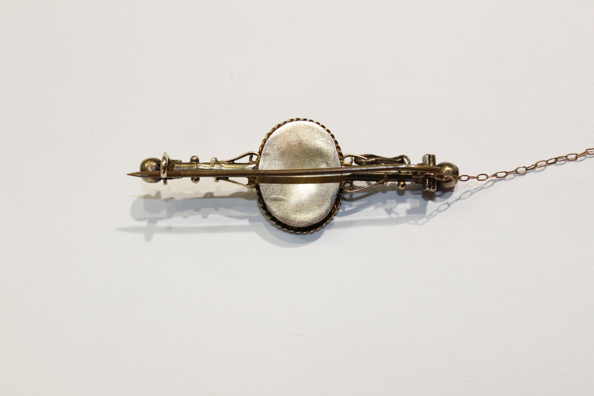 9ct Gold Greek Conch Shell Cameo Brooch