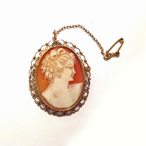 English Lady Conch Cameo with Gold Filagree