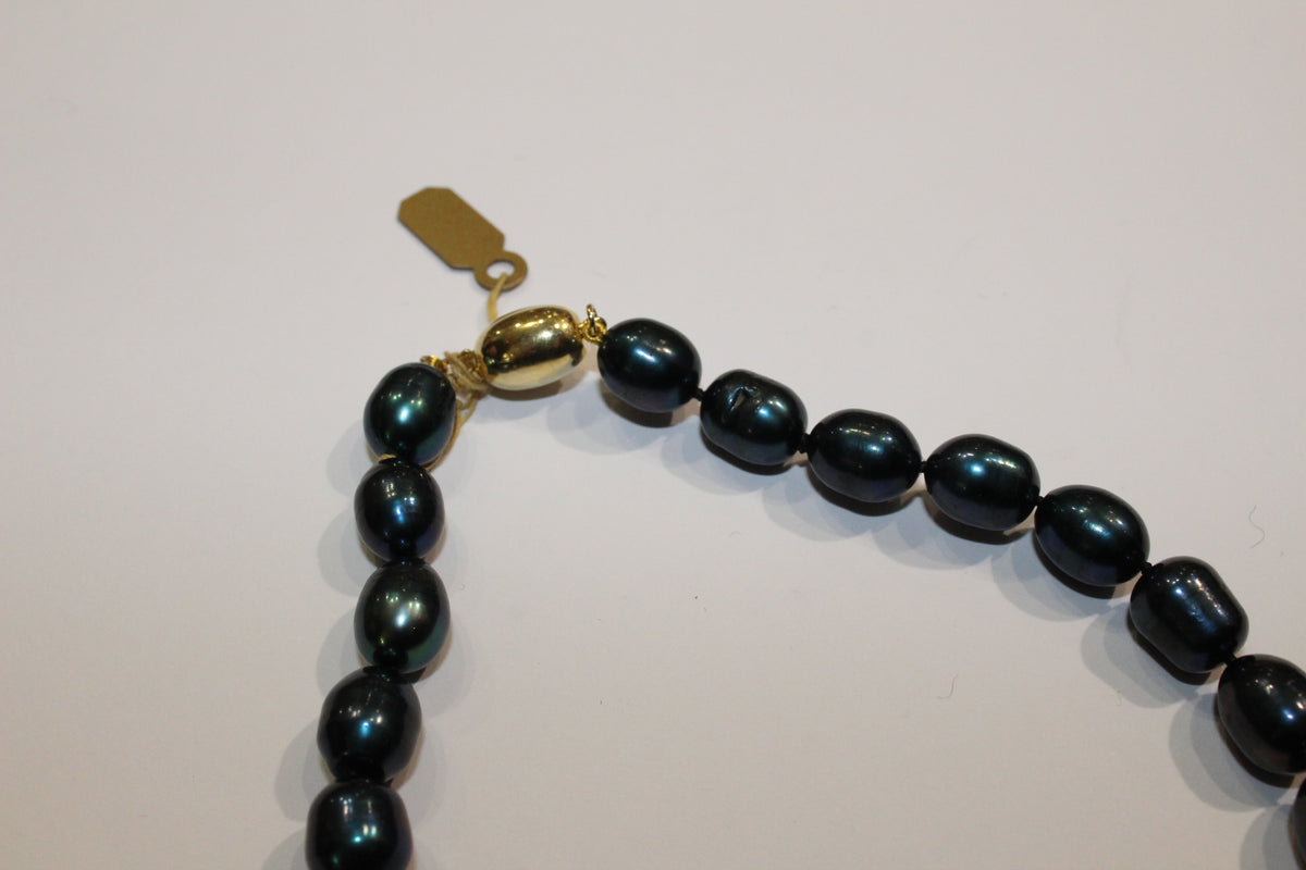 Dark Green Cultured Pearl Necklace