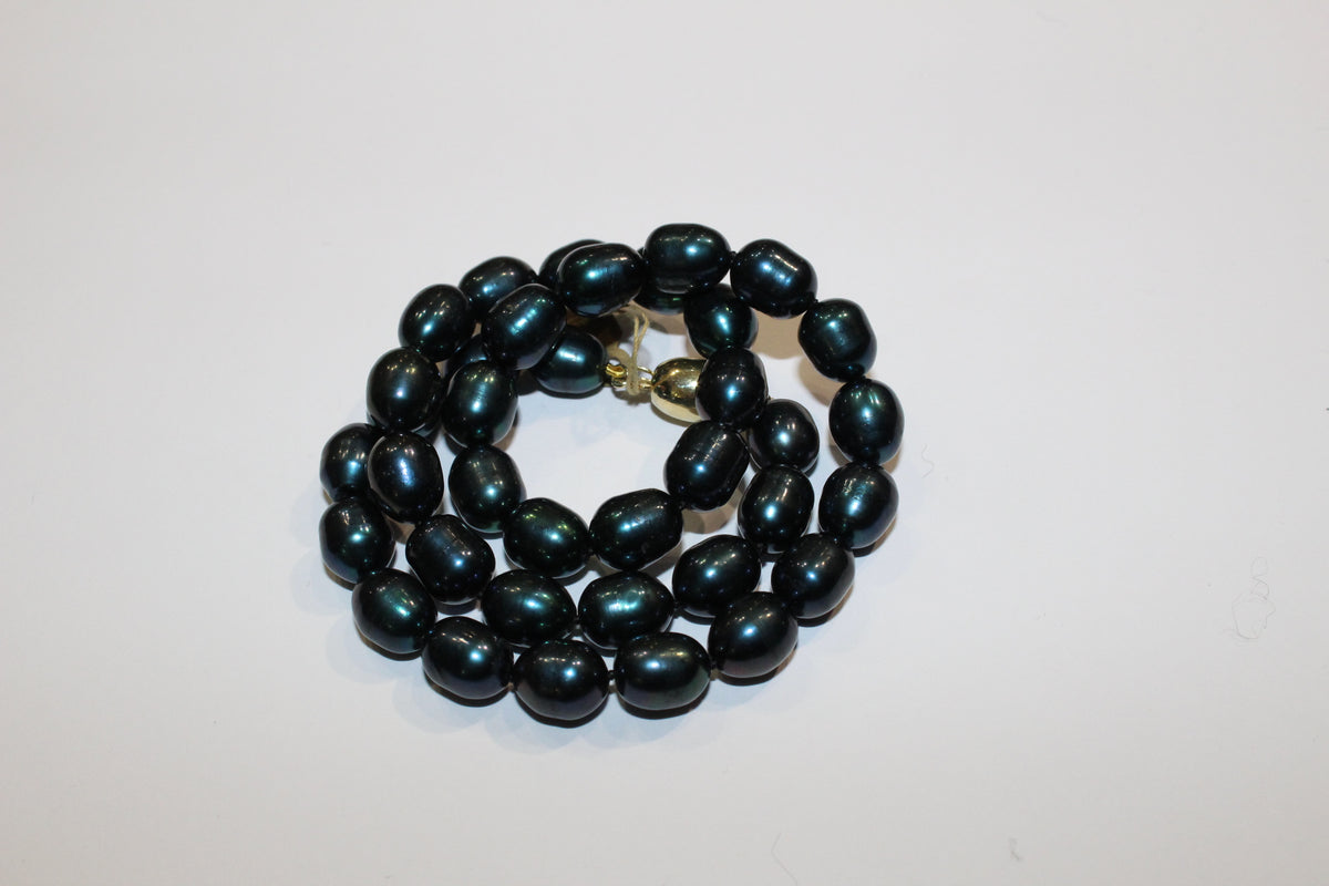 Dark Green Cultured Pearl Necklace