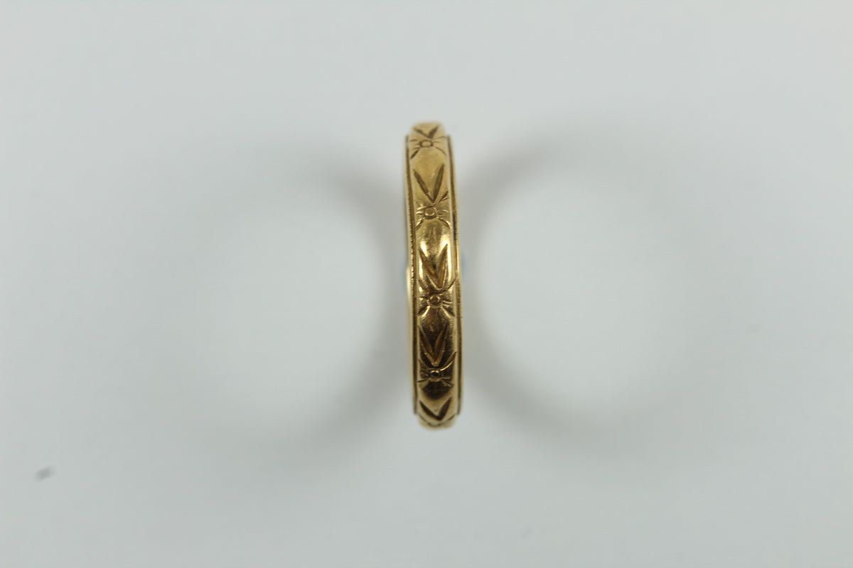 Antique 22ct Yellow Gold Hand-Carved Band