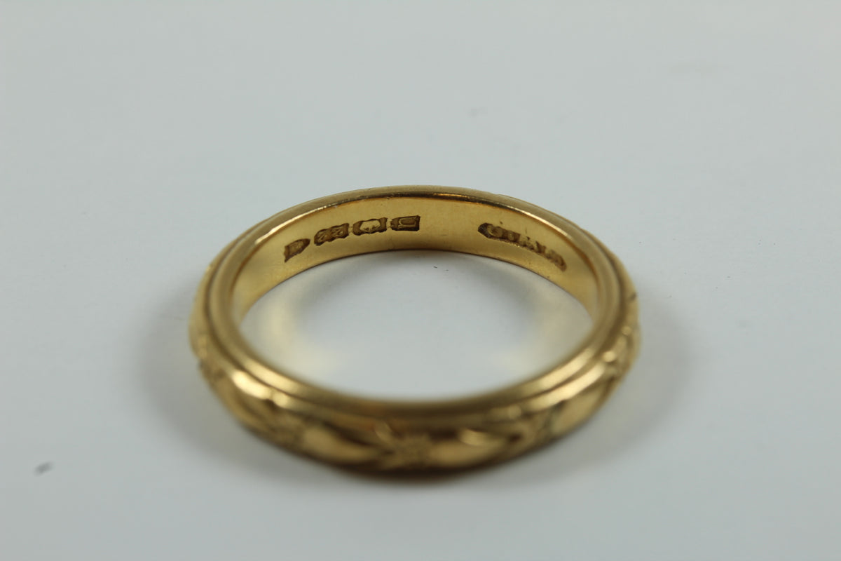 Antique 22ct Yellow Gold Hand-Carved Band