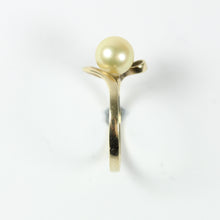 Elegant 9ct Yellow  Perfectly Round Cultured  Pearl Ring