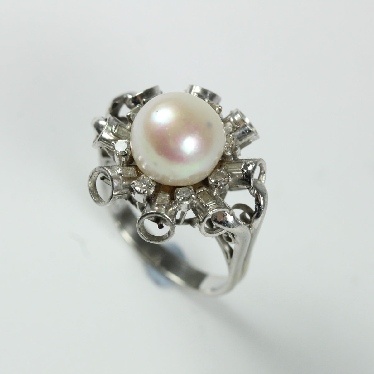 18ct White Gold Cultured Pearl and Diamond Ring