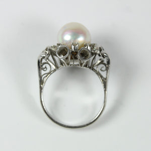 Elegant 18ct White Gold Cultured Pearl Diamond Ring