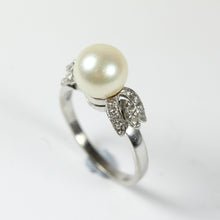 Elegant deco style 14ct White Gold Diamond and CulturedPearl Ring