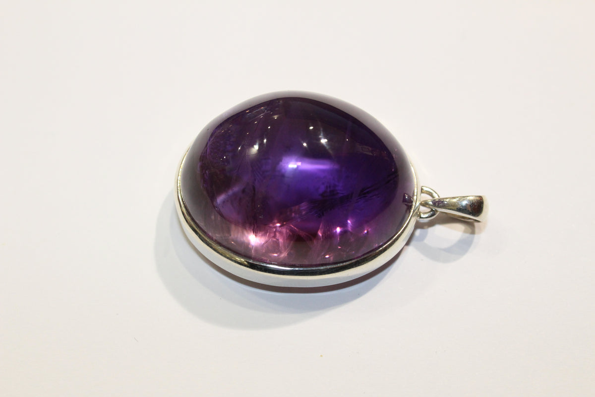 Sterling Silver Cabochon Amethyst Round Pendant
