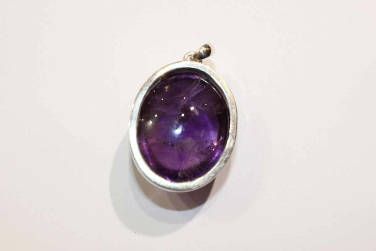 Sterling Silver Cabochon Amethyst Round Pendant