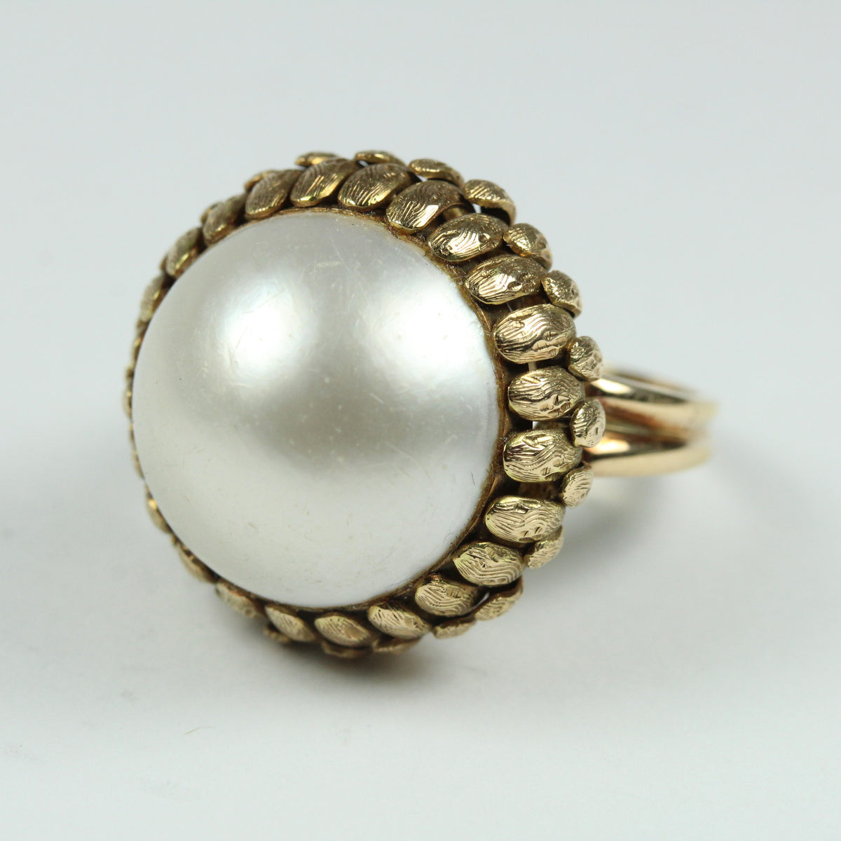 Elaborate 14ct Yellow Gold Large Pearl Ring