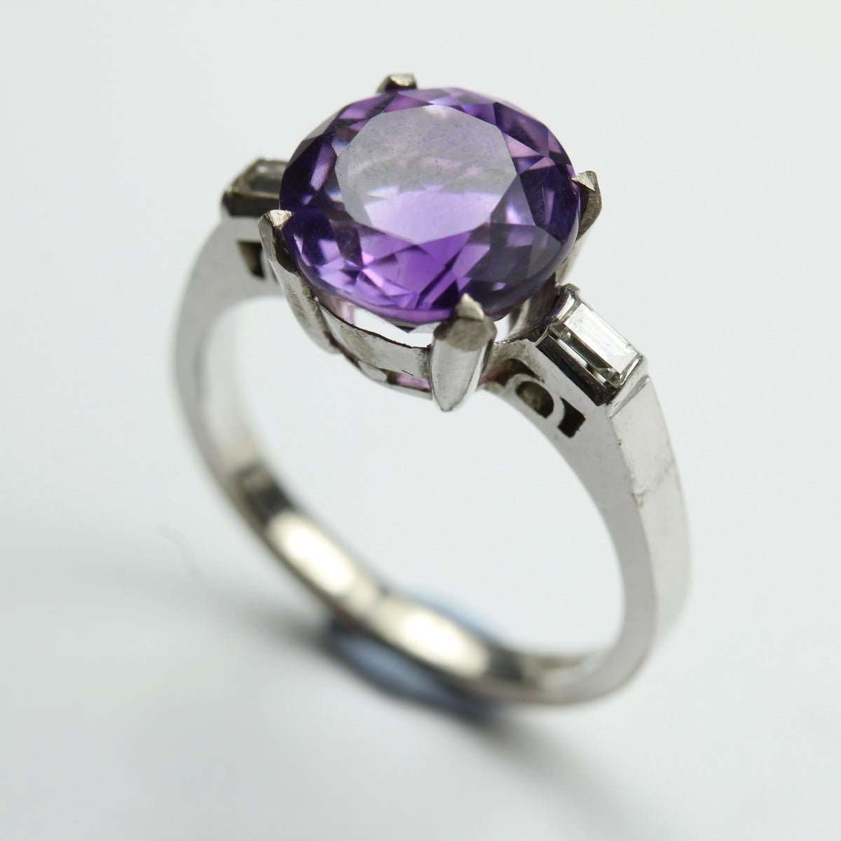 18ct White Gold Amethyst and Diamond Ring
