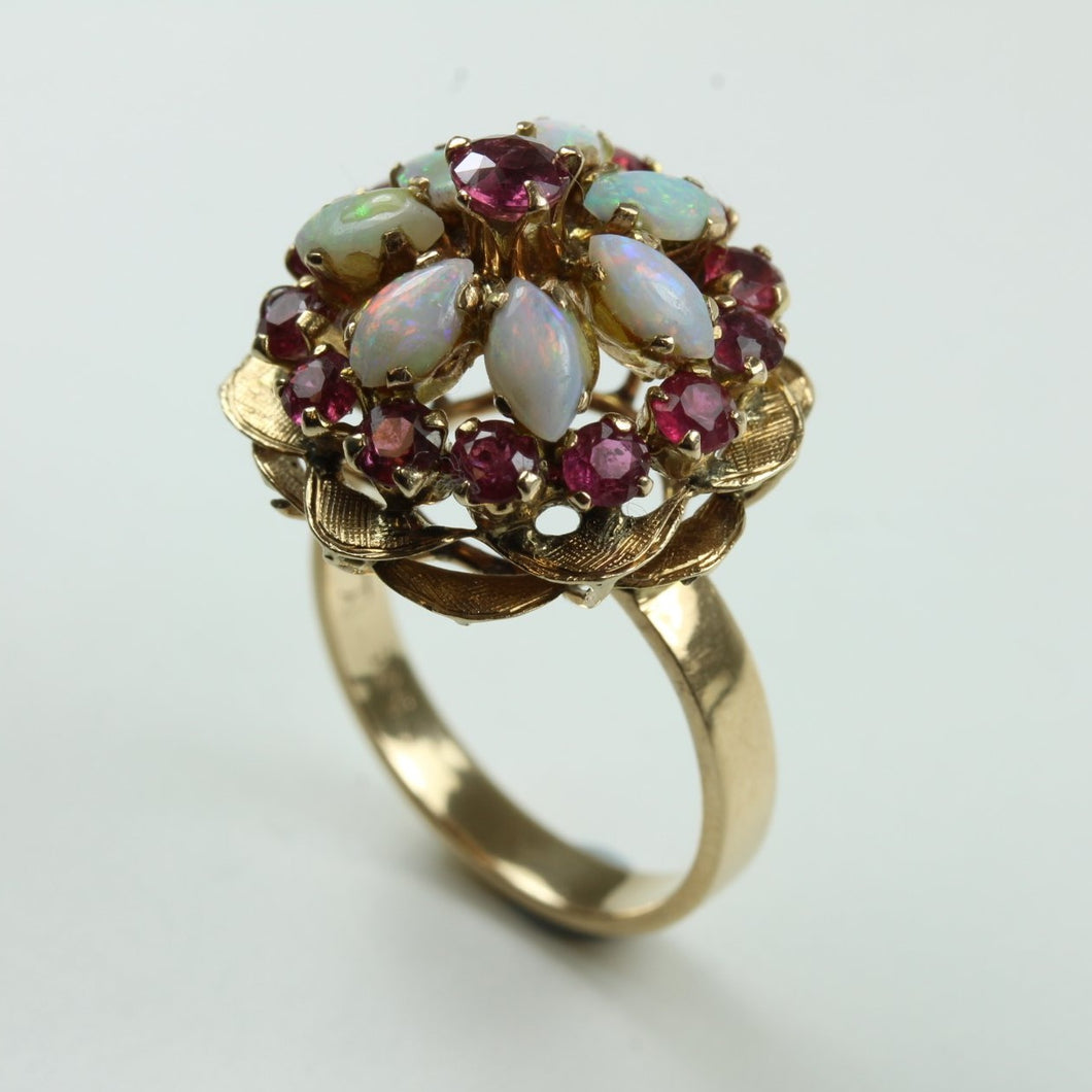 Vintage 14ct Yellow Gold Ruby and White Opal Princess Ring