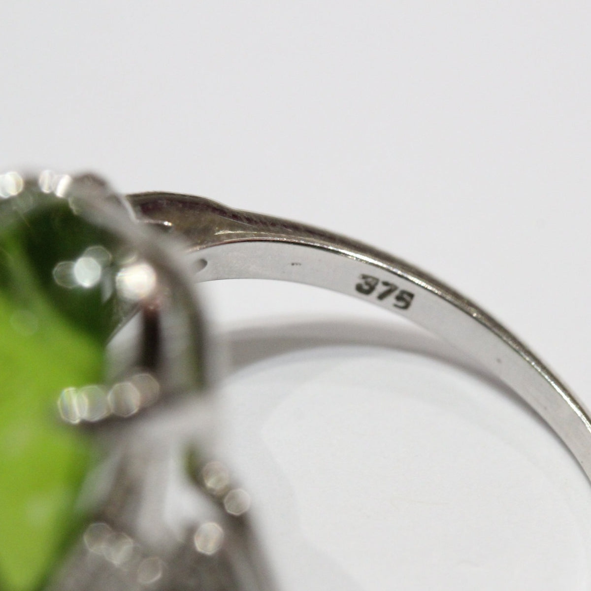 9ct White Gold 10.12ct Cabochon Peridot and Diamond Cocktail Ring