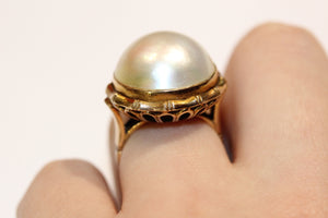 Vintage 14ct Gold Mabe Pearl Cocktail Ring
