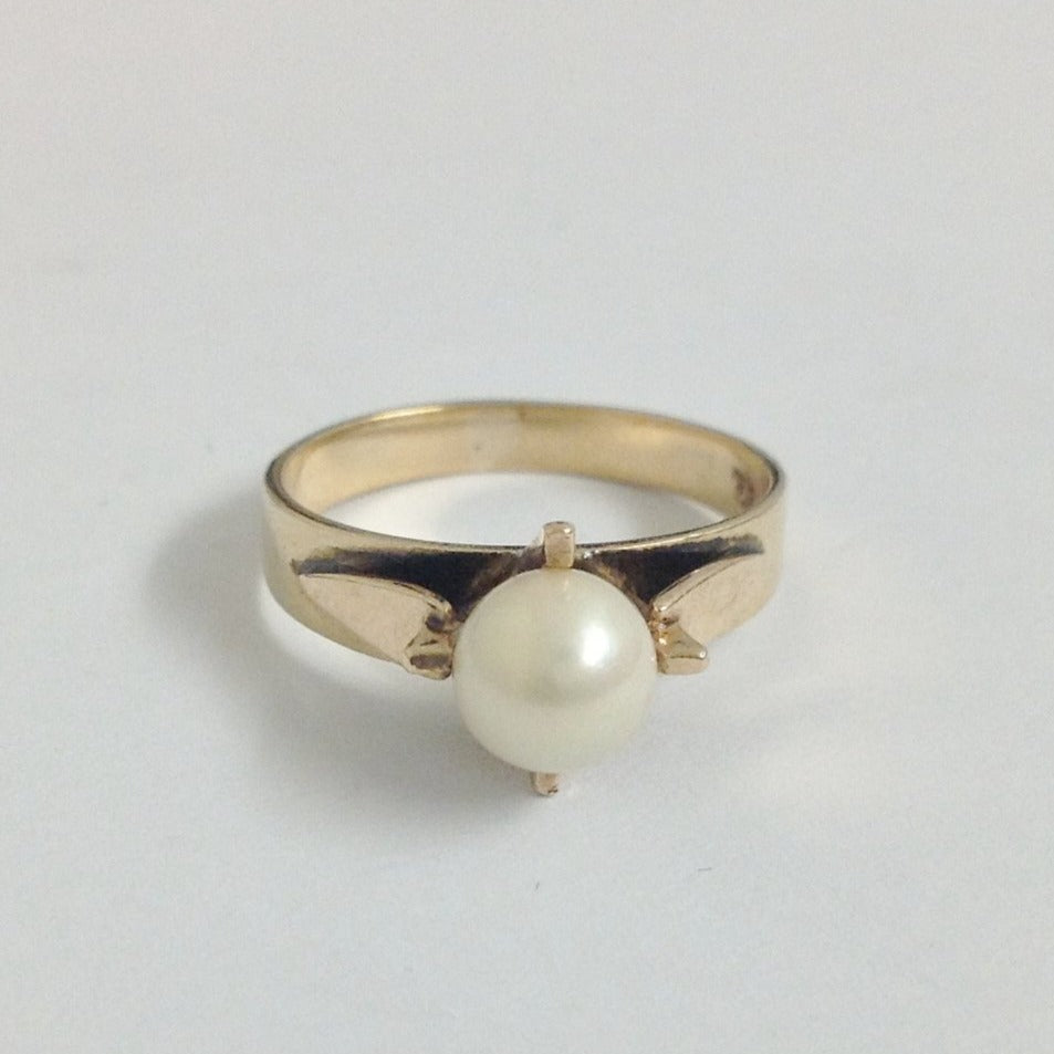 Vintage 9ct Yellow Gold Cultured Pearl Ring