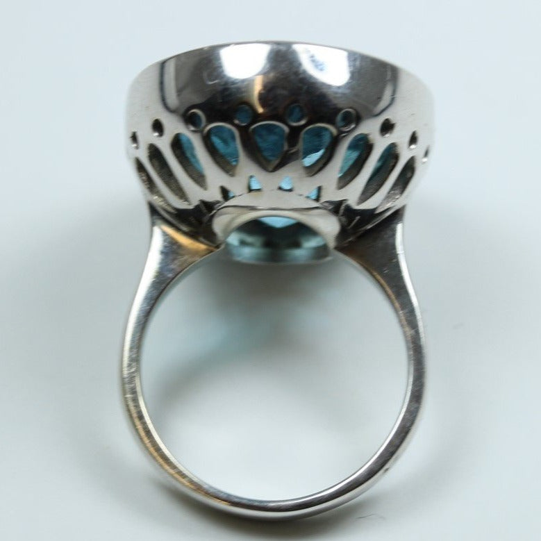 9ct White Gold 36.77ct Swiss Blue Topaz Cocktail Ring.