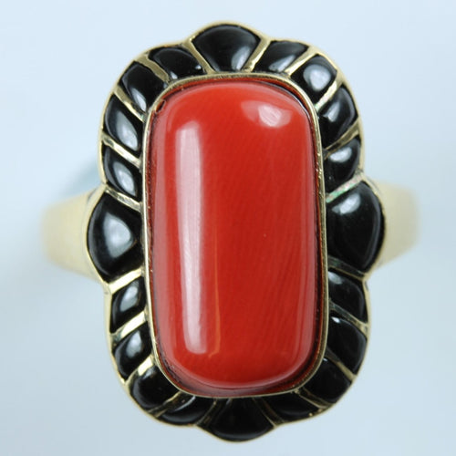 9ct Yellow Gold Coral and Onyx Ring